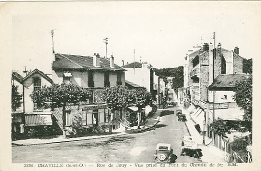 Rue de Jouy - quartier de la gare du RER 