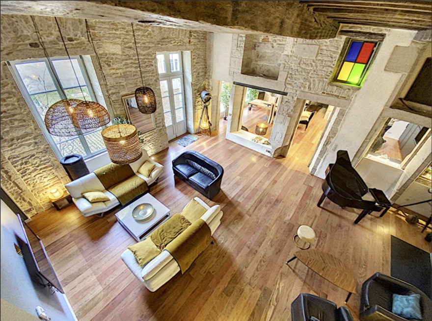 Visite d'un magnifique loft dijonnais