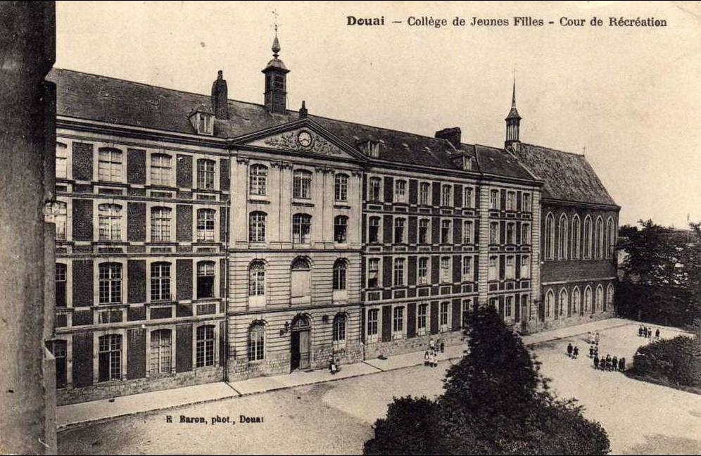 Le collège des Filles de Douai
